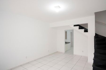 Sala de casa para alugar com 3 quartos, 129m² em Osvaldo Cruz, São Caetano do Sul