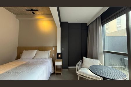 Studio à venda com 33m², 1 quarto e 1 vaga Studio à venda com 33m², 1 quarto e 1 vagaSala / Quarto
