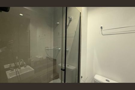 Studio à venda com 33m², 1 quarto e 1 vaga Studio à venda com 33m², 1 quarto e 1 vagaBanheiro