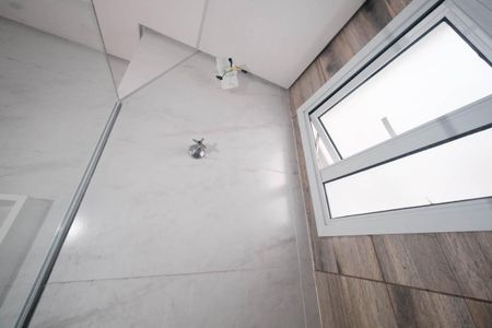 Banheiro de apartamento para alugar com 2 quartos, 43m² em Cidade Antônio Estêvão de Carvalho, São Paulo