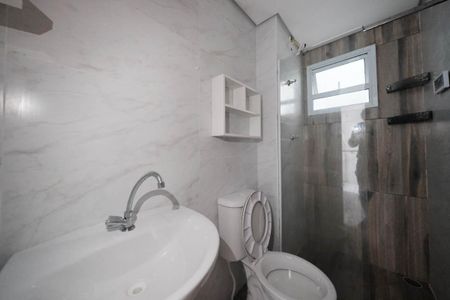 Banheiro de apartamento para alugar com 2 quartos, 43m² em Cidade Antônio Estêvão de Carvalho, São Paulo