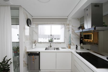 Apartamento à venda com 130m², 4 quartos e 4 vagasCozinha