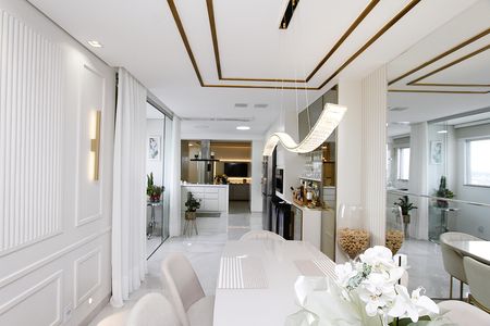 Apartamento à venda com 130m², 4 quartos e 4 vagasCopa