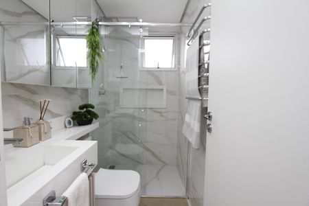 Apartamento à venda com 130m², 4 quartos e 4 vagasBanheiro 3