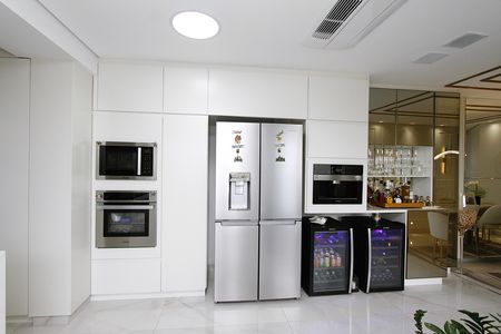 Apartamento à venda com 130m², 4 quartos e 4 vagasCozinha
