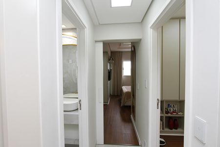 Apartamento à venda com 130m², 4 quartos e 4 vagasCorredor