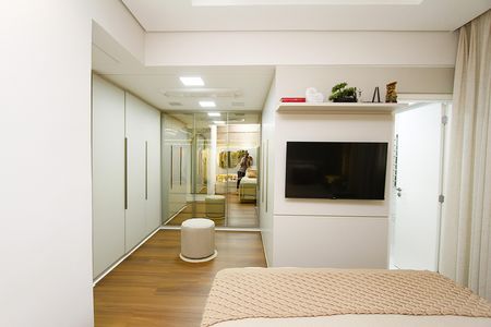 Apartamento à venda com 130m², 4 quartos e 4 vagasQuarto 2 - Suíte