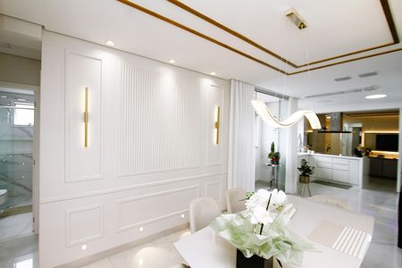 Apartamento à venda com 130m², 4 quartos e 4 vagasCopa