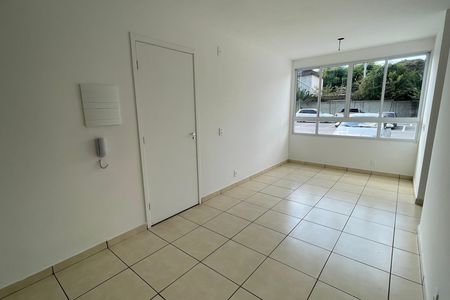 Apartamento para alugar com 2 quartos, 46m² em Mantiquira, Duque de Caxias
