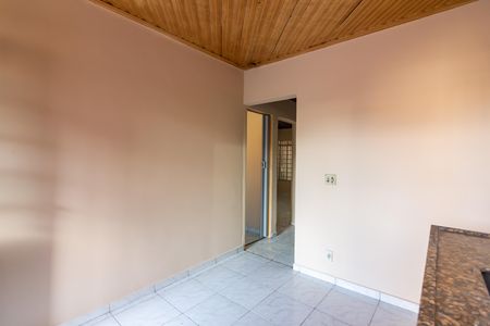 Casa para alugar com 180m², 2 quartos e 2 vagasCozinha 