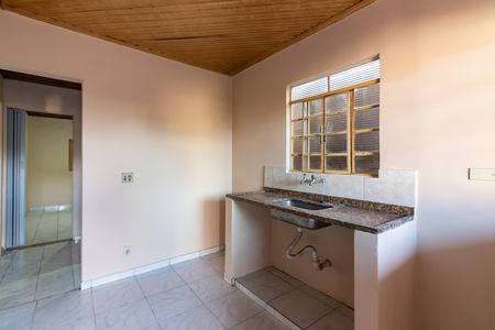 Casa para alugar com 180m², 2 quartos e 2 vagasCozinha 