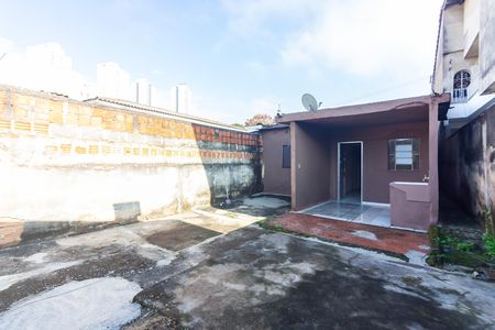 Casa para alugar com 180m², 2 quartos e 2 vagasQuintal