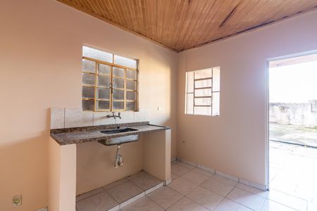 Casa para alugar com 180m², 2 quartos e 2 vagasCozinha 