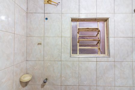 Casa para alugar com 180m², 2 quartos e 2 vagasBanheiro 
