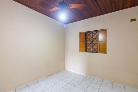 Casa para alugar com 180m², 2 quartos e 2 vagasQuarto 1