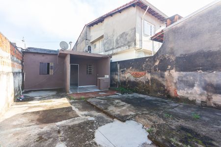 Casa para alugar com 180m², 2 quartos e 2 vagasQuintal