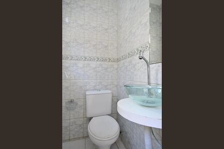 Casa para alugar com 125m², 2 quartos e 2 vagasBanheiro de Serviço