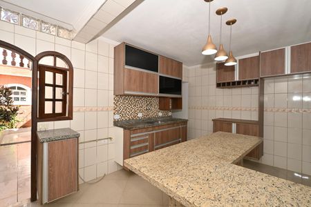 Casa para alugar com 125m², 2 quartos e 2 vagasCozinha