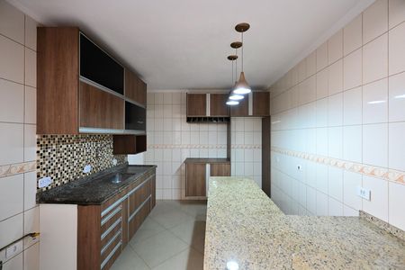 Casa para alugar com 125m², 2 quartos e 2 vagasCozinha
