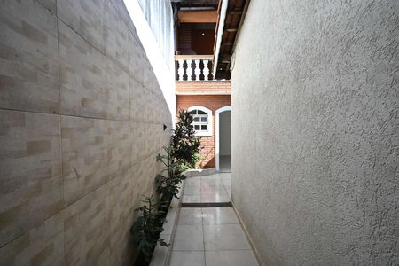 Casa para alugar com 125m², 2 quartos e 2 vagasCorredor Externo