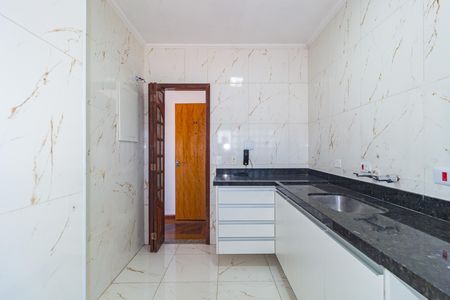 Cozinha de apartamento para alugar com 2 quartos, 55m² em Água Rasa, São Paulo