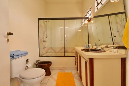 Casa à venda com 3 quartos, 210m² em Planalto Paulista, São Paulo