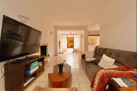 Casa à venda com 3 quartos, 210m² em Planalto Paulista, São Paulo