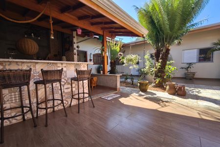 Casa para alugar com 160m², 3 quartos e 2 vagasQuintal
