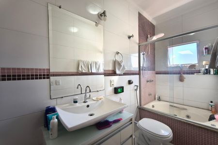 Casa para alugar com 160m², 3 quartos e 2 vagasBanheiro Suíte