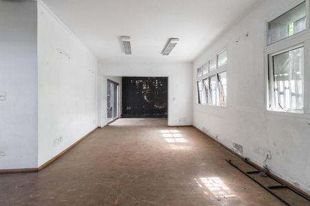 Casa à venda com 4 quartos, 337m² em Sumaré, São Paulo