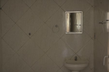 Banheiro de apartamento para alugar com 2 quartos, 65m² em Santos Anjos, Juiz de Fora