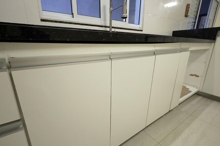Casa para alugar com 130m², 2 quartos e 2 vagasCozinha