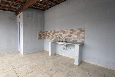 Casa para alugar com 130m², 2 quartos e 2 vagasCobertura