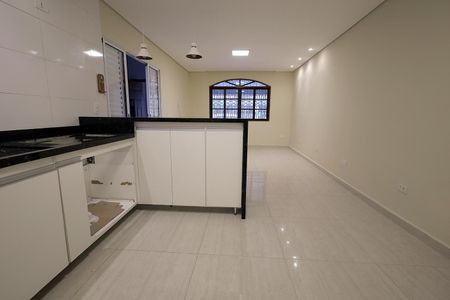 Casa para alugar com 130m², 2 quartos e 2 vagasCozinha