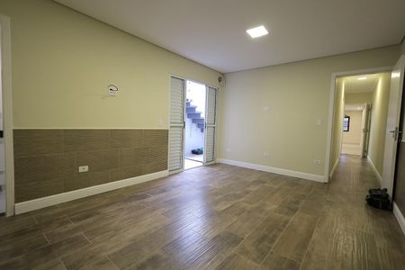 Casa para alugar com 130m², 2 quartos e 2 vagasQuarto Suíte