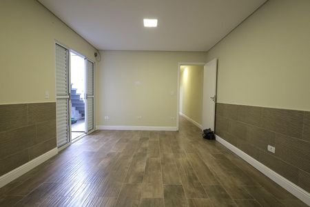 Casa para alugar com 130m², 2 quartos e 2 vagasQuarto Suíte