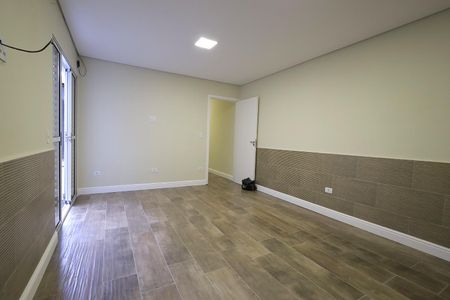 Casa para alugar com 130m², 2 quartos e 2 vagasQuarto Suíte