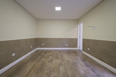 Casa para alugar com 130m², 2 quartos e 2 vagasQuarto Suíte