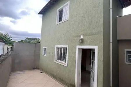 Casa à venda com 126m², 4 quartos e 2 vagas
