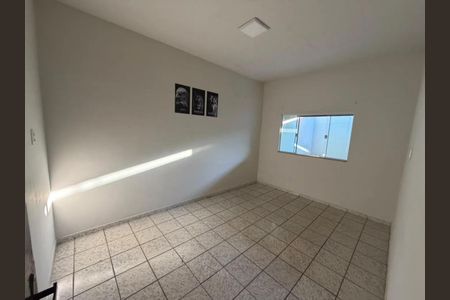 Quarto 3 de casa para alugar com 3 quartos, 115m² em Santa Mônica, Uberlândia