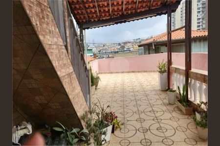 Casa à venda com 4 quartos, 219m² em Vila Ema, São Paulo