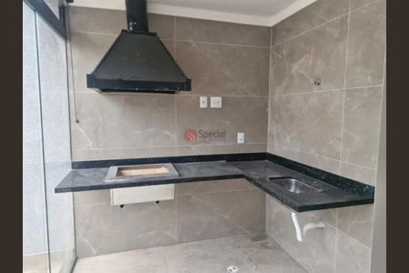 Casa à venda com 3 quartos, 178m² em Vila Carrão, São Paulo