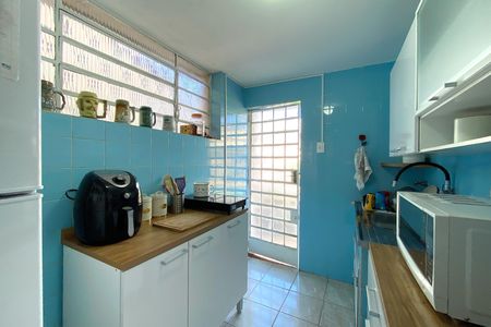 Casa à venda com 280m², 4 quartos e 2 vagas Casa à venda com 280m², 4 quartos e 2 vagasEdícula