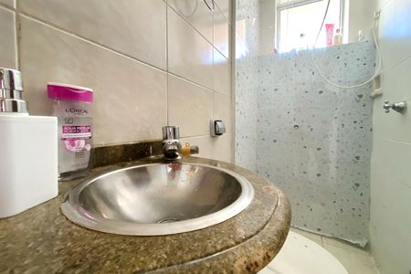 Casa à venda com 280m², 4 quartos e 2 vagas Casa à venda com 280m², 4 quartos e 2 vagasEdícula