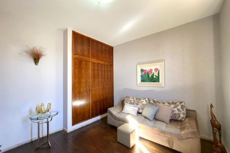 Casa à venda com 280m², 4 quartos e 2 vagas Casa à venda com 280m², 4 quartos e 2 vagasQuarto 3