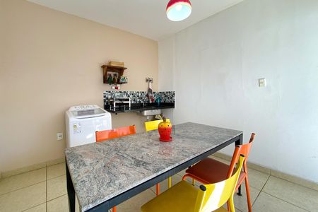 Casa à venda com 280m², 4 quartos e 2 vagas Casa à venda com 280m², 4 quartos e 2 vagasEspaço Gourmet