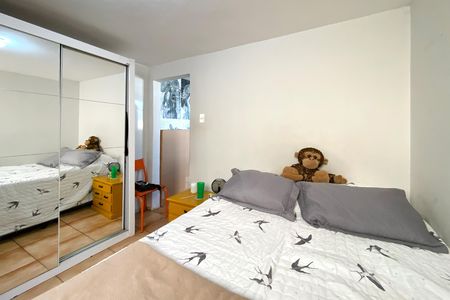 Casa à venda com 280m², 4 quartos e 2 vagas Casa à venda com 280m², 4 quartos e 2 vagasEdícula