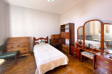 Casa à venda com 280m², 4 quartos e 2 vagas Casa à venda com 280m², 4 quartos e 2 vagasQuarto 1