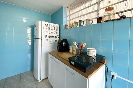 Casa à venda com 280m², 4 quartos e 2 vagas Casa à venda com 280m², 4 quartos e 2 vagasEdícula