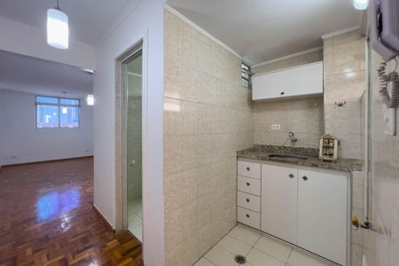 Cozinha de kitnet/studio para alugar com 1 quarto, 30m² em Liberdade, São Paulo